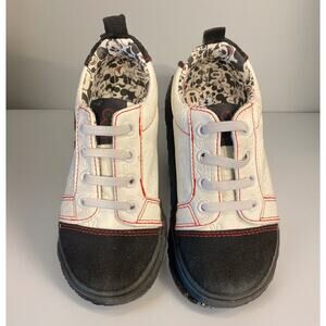 Mickey Mouse Ground Up Shoes Kids Size 10, these are 9.9 out of 10 Condition!!